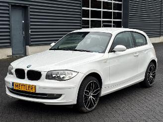 Avarii autoturisme BMW 1-serie 118i 16V Hatchback 2Dr Benzine 1.995cc 105kW (143pk) RWD 2009/6