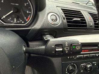 BMW 1-serie 118i 16V Hatchback 2Dr Benzine 1.995cc 105kW (143pk) RWD picture 16