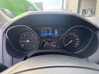 Ford Focus 1.5 EcoBoost 16V 150 Combi/o  Benzine 1.498cc 110kW (150pk) FWD picture 14