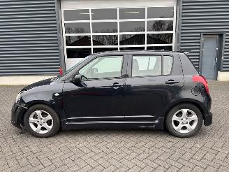 Suzuki Swift 1.3 VVT 16V Hatchback  Benzine 1.328cc 68kW (92pk) FWD picture 2