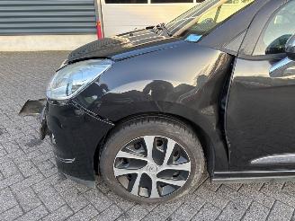 Citroën DS3 1.6 e-HDi Hatchback  Diesel 1.560cc 68kW (92pk) FWD picture 22
