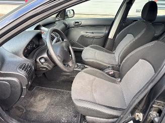 Peugeot 206 1.4 XR,XS,XT,Gentry Hatchback  Benzine 1.360cc 55kW (75pk) FWD picture 12