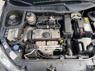 Peugeot 206 1.4 XR,XS,XT,Gentry Hatchback  Benzine 1.360cc 55kW (75pk) FWD picture 20