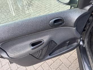 Peugeot 206 1.4 XR,XS,XT,Gentry Hatchback  Benzine 1.360cc 55kW (75pk) FWD picture 19