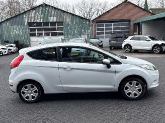 Ford Fiesta 1.25 16V Hatchback  Benzine 1.242cc 44kW (60pk) FWD picture 6