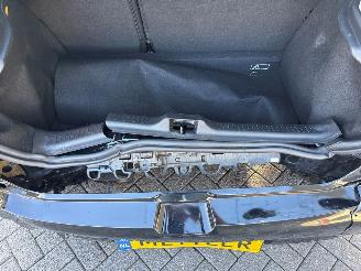 Renault Clio 0.9 Energy TCE 90 12V Hatchback 4Dr Benzine 898cc 66kW (90pk) FWD picture 23