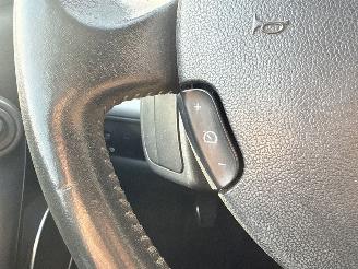 Renault Clio 1.2 16V 75 Hatchback  Benzine 1.149cc 55kW (75pk) FWD picture 22