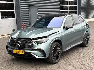 damaged passenger cars Mercedes GLC AMG Pakket 300e 16V 4-Matic SUV  Elektrisch Benzine 1.999cc 230kW (313pk) 4x4 2025/3