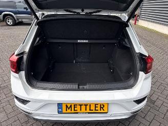 Volkswagen T-Roc R-Line 1.5 TSI 16V SUV  Benzine 1.498cc 110kW (150pk) FWD picture 9