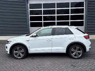 Volkswagen T-Roc R-Line 1.5 TSI 16V SUV  Benzine 1.498cc 110kW (150pk) FWD picture 2
