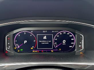 Volkswagen Tiguan R-Line 2.0 TDI 16V SUV  Diesel 1.968cc 110kW (150pk) FWD picture 14