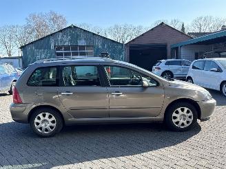 Peugeot 307 1.6 16V Combi/o  Benzine 1.587cc 80kW (109pk) FWD picture 6