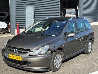 Schadeauto Peugeot 307 1.6 16V Combi/o  Benzine 1.587cc 80kW (109pk) FWD 2005/4