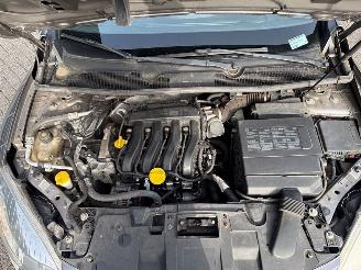 Renault Mégane 1.6 16V Combi/o 4Dr Benzine 1.598cc 81kW (110pk) FWD picture 23