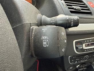 Renault Mégane 1.6 16V Combi/o 4Dr Benzine 1.598cc 81kW (110pk) FWD picture 21