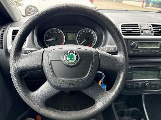 Skoda Fabia 1.2i 12V Hatchback 4Dr Benzine 1.198cc 51kW (69pk) FWD picture 13