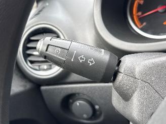 Opel Corsa 1.2 16V Hatchback  Benzine 1.229cc 59kW (80pk) FWD picture 18