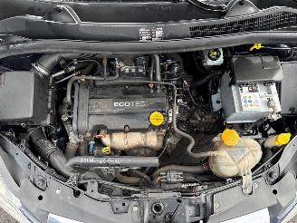 Opel Corsa 1.2 16V Hatchback  Benzine 1.229cc 59kW (80pk) FWD picture 21