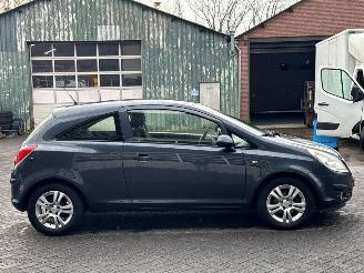 Opel Corsa 1.2 16V Hatchback  Benzine 1.229cc 59kW (80pk) FWD picture 6