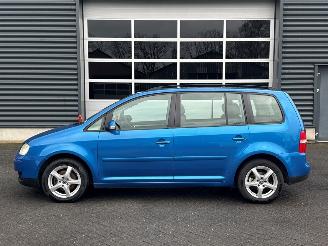 Volkswagen Touran 2.0 FSI 16V MPV  Benzine 1.984cc 110kW (150pk) FWD picture 2