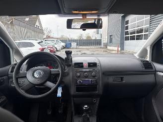 Volkswagen Touran 2.0 FSI 16V MPV  Benzine 1.984cc 110kW (150pk) FWD picture 11