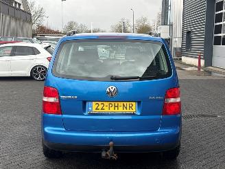 Volkswagen Touran 2.0 FSI 16V MPV  Benzine 1.984cc 110kW (150pk) FWD picture 4