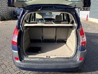 Renault Mégane Scénic 1.6 16V MPV  Benzine 1.598cc 83kW (113pk) FWD picture 9