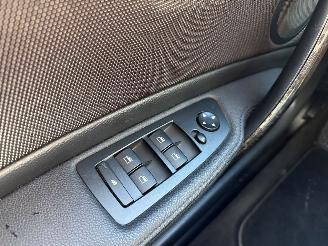 BMW 1-serie 118i 16V Hatchback 4Dr Benzine 1.995cc 105kW (143pk) RWD picture 24