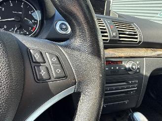 BMW 1-serie 118i 16V Hatchback 4Dr Benzine 1.995cc 105kW (143pk) RWD picture 15