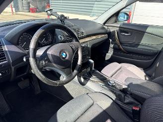 BMW 1-serie 118i 16V Hatchback 4Dr Benzine 1.995cc 105kW (143pk) RWD picture 11