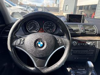 BMW 1-serie 118i 16V Hatchback 4Dr Benzine 1.995cc 105kW (143pk) RWD picture 12