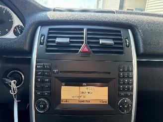 Mercedes B-klasse 2.0 B-180 CDI 16V Hatchback  Diesel 1.991cc 80kW (109pk) FWD picture 13