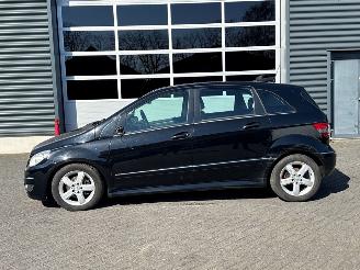 Mercedes B-klasse 2.0 B-180 CDI 16V Hatchback  Diesel 1.991cc 80kW (109pk) FWD picture 2