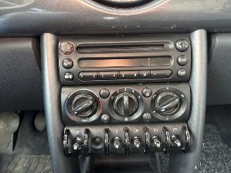 Mini Mini ONE 1.6 16V Hatchback  Benzine 1.598cc 66kW (90pk) FWD picture 15