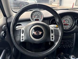 Mini Mini ONE 1.6 16V Hatchback  Benzine 1.598cc 66kW (90pk) FWD picture 11