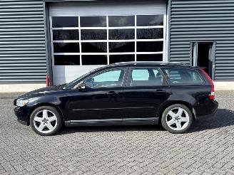 Volvo V-50 2.4 20V Combi/o  Benzine 2.435cc 103kW (140pk) FWD picture 2