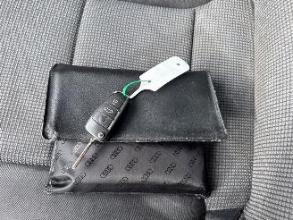 Audi A3 2.0 FSI 16V Hatchback 4Dr Benzine 1.984cc 110kW (150pk) FWD picture 19