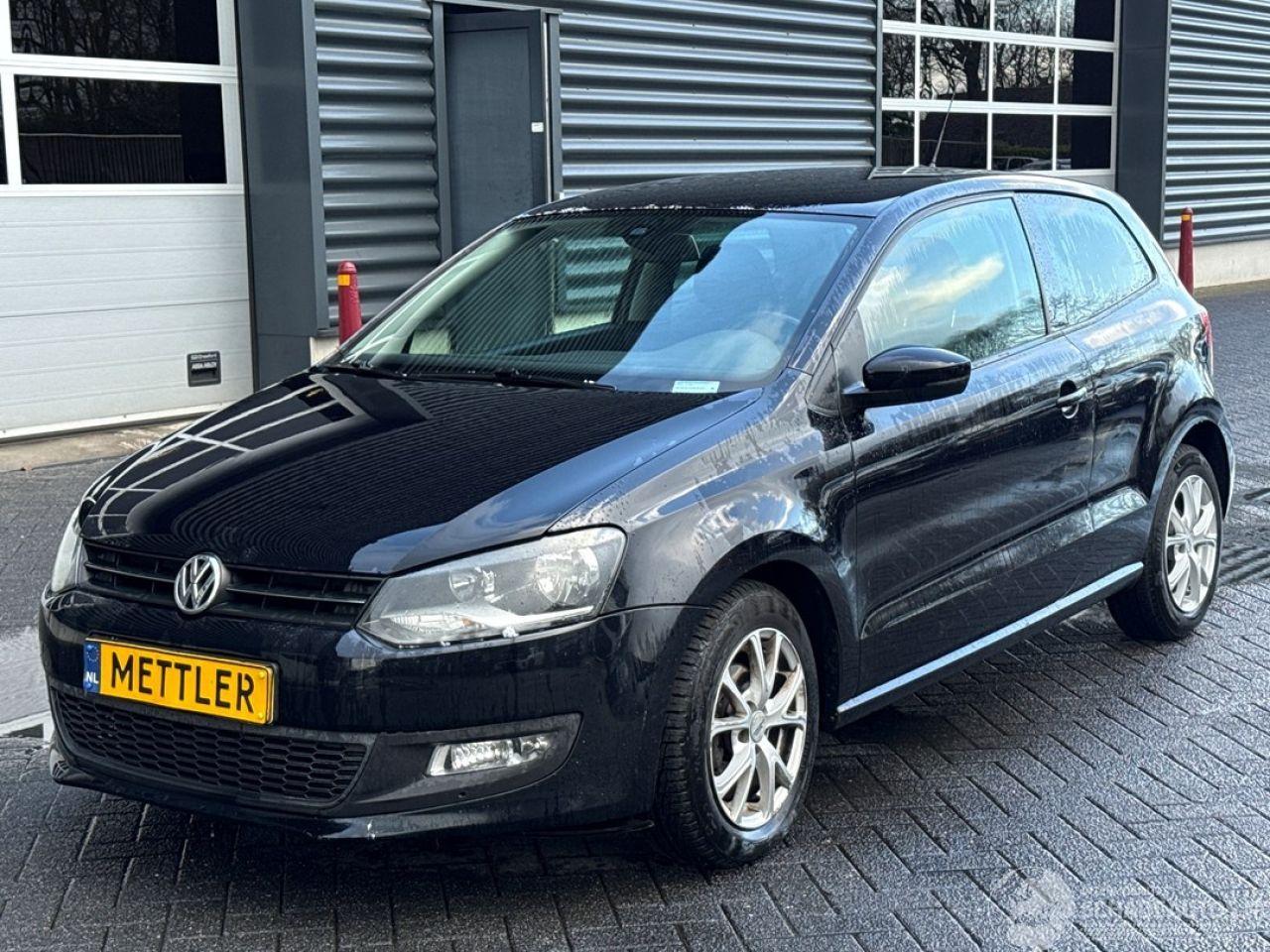 Volkswagen Polo 1.4 16V Hatchback  Benzine 1.390cc 63kW (86pk) FWD