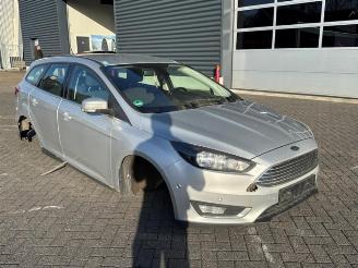 Salvage car Ford Focus  2015/11