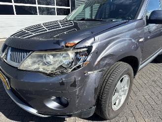 Mitsubishi Outlander 2.4 16V Mivec 4x2 SUV  Benzine 2.360cc 125kW (170pk) FWD picture 27