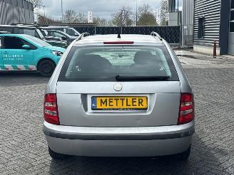 Skoda Fabia 1.4i 16V Combi/o 4Dr Benzine 1.390cc 55kW (75pk) FWD picture 4