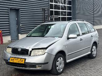 Schadeauto Skoda Fabia 1.4i 16V Combi/o 4Dr Benzine 1.390cc 55kW (75pk) FWD 2003/4