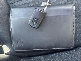 Toyota Yaris 1.5 16V Hybrid Hatchback  Elektrisch Benzine 1.497cc 74kW (101pk) FWD picture 23