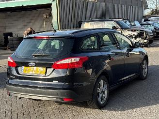 Ford Focus 1.0 Ti-VCT EcoBoost 12V 100 Combi/o  Benzine 998cc 74kW (101pk) FWD picture 5