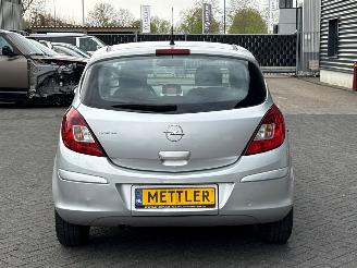 Opel Corsa 1.2 16V Hatchback  Benzine 1.229cc 59kW (80pk) FWD picture 4