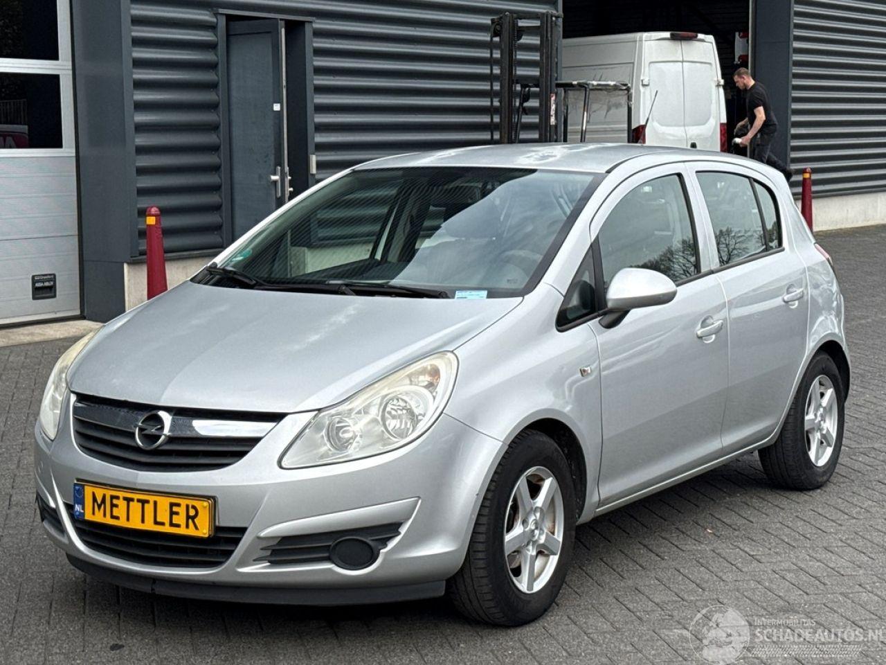 Opel Corsa 1.2 16V Hatchback  Benzine 1.229cc 59kW (80pk) FWD