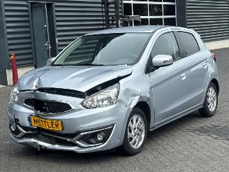 Unfallwagen Mitsubishi Space-star 1.2 12V Hatchback  Benzine 1.193cc 59kW (80pk) FWD 2019/11