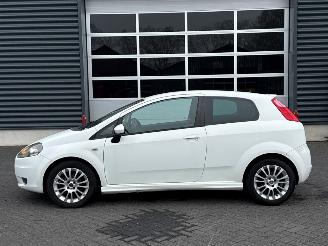 Fiat Grande Punto 1.4 Hatchback  Benzine 1.368cc 57kW (77pk) FWD picture 2