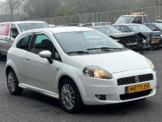 Fiat Grande Punto 1.4 Hatchback  Benzine 1.368cc 57kW (77pk) FWD picture 7