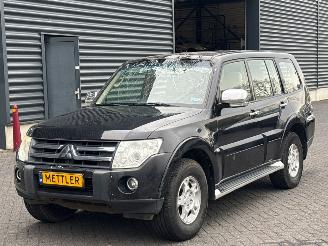 Schadeauto Mitsubishi Pajero 7 pers 3.0 V6 24V Jeep/SUV  Benzine 2.972cc 133kW (181pk) 4x4 2007/1